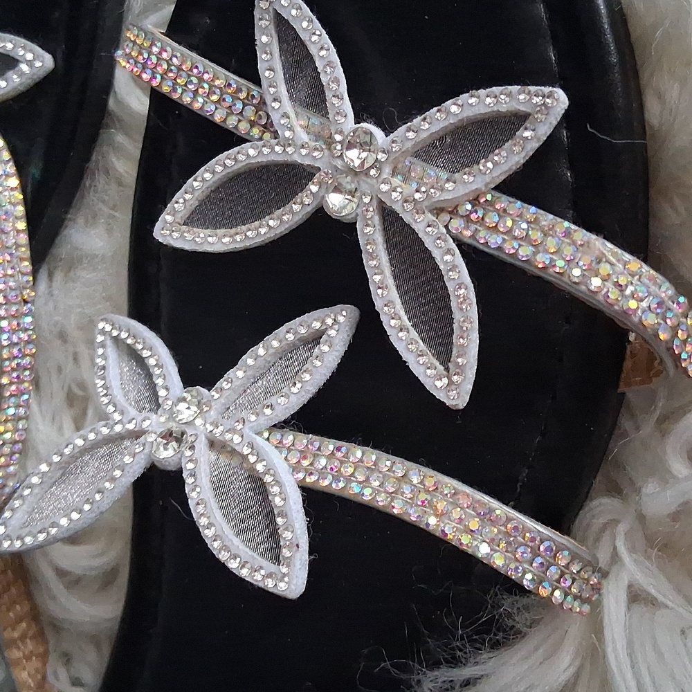 Rocawear Amazing Rhinstone Sandals - Picture 2 of 15
